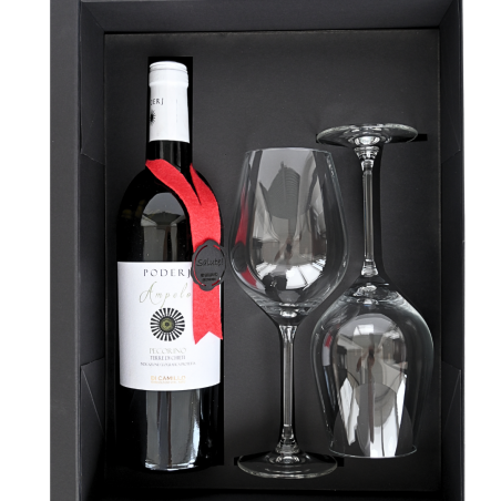 PISA: Witte wijn met twee Italesse wijnglazen