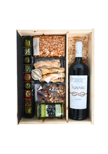 Pakket RIGA - Borrelpakket met rode wijn en chocolade