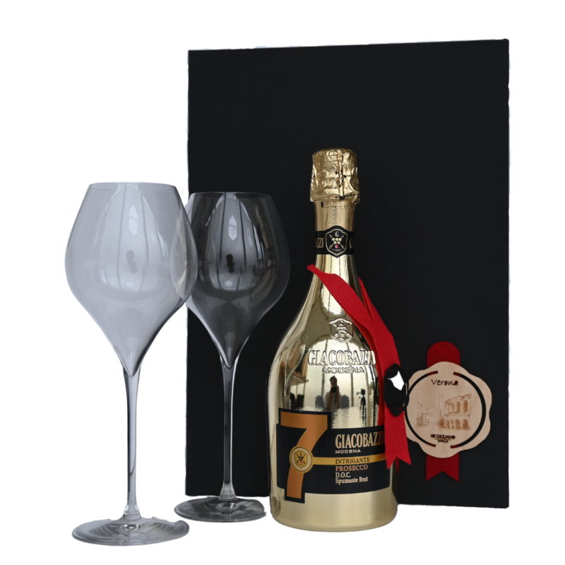 VERONA: Prosecco met twee Italesse prosecco glazen VERONA: Prosecco met twee Italesse prosecco glazen