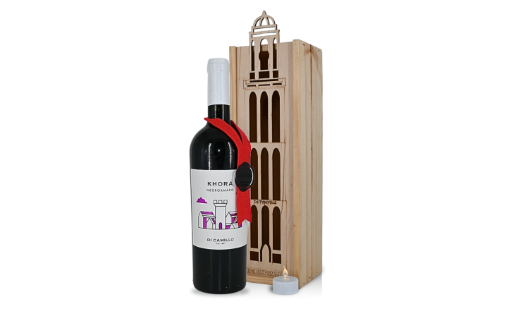 Rode Khora wijn in Peperbuskist