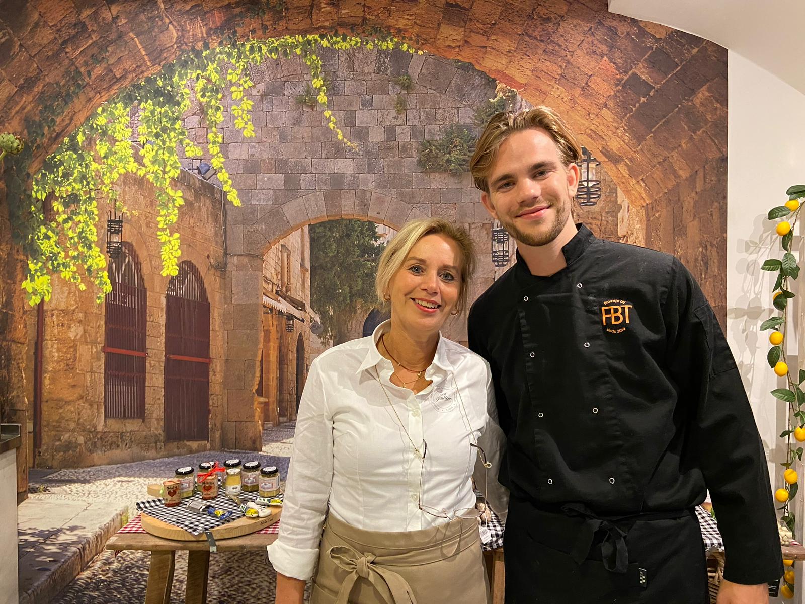 Webshop, Winkel & Showroom in Relatiegeschenken & Kerstpakketten met een +